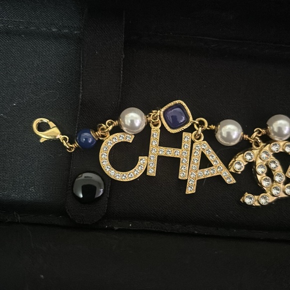 1️⃣3️⃣5️⃣0️⃣ brand new Authentic Chanel bracelet - Picture 3 of 5